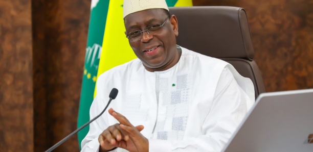 Lire la suite à propos de l’article 12 ans de pouvoir du Président Macky Sall: BBY publie un livre-bilan