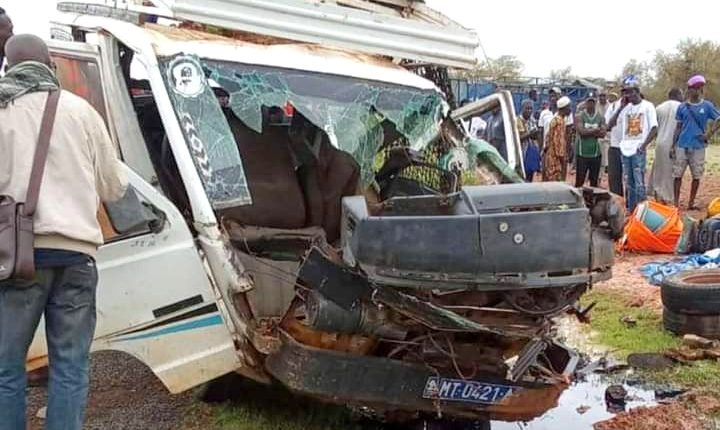 Lire la suite à propos de l’article Mali: 14 morts dans une collision entre un car et un camion