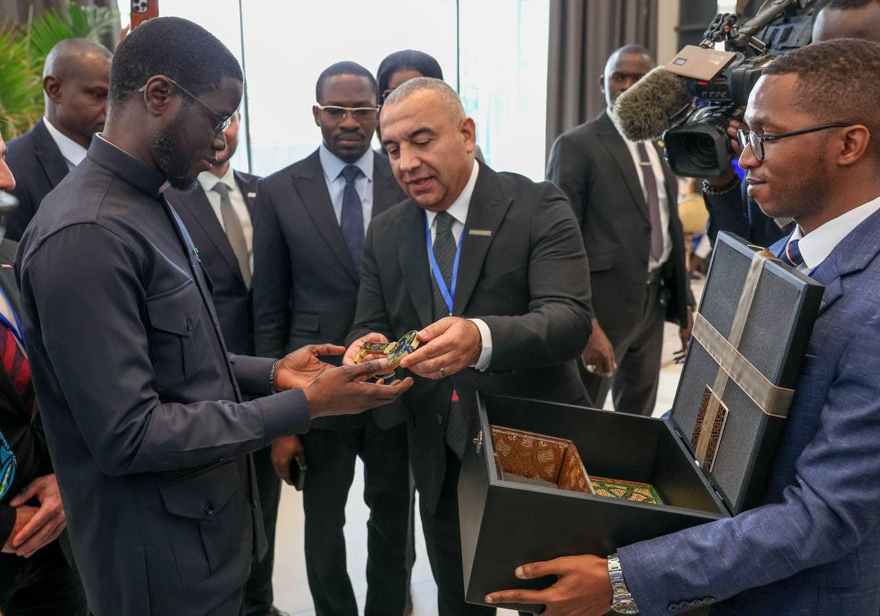 Lire la suite à propos de l’article Le président Bassirou Diomaye Faye inaugure un hôtel 4 étoiles à Diamniadio (Photos)