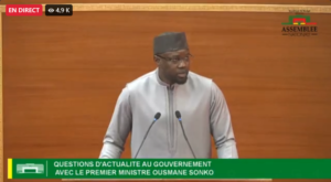 Lire la suite à propos de l’article Assemblée :  Sonko défie l’opposition et aborde la souveraineté face au FMI… Revivez le Direct