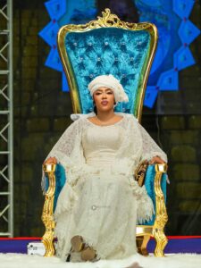 Lire la suite à propos de l’article « Desormais je suis la grande Patriote … » Sokhna Aida Prend part et lance un message au president et son PM »Mangui seen guinaw… »