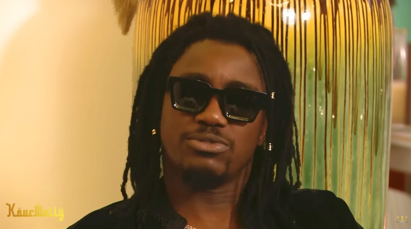 Lire la suite à propos de l’article Affaire Wally Seck : Les premières arrestations effectuées, le gerant arrete voici les raisons